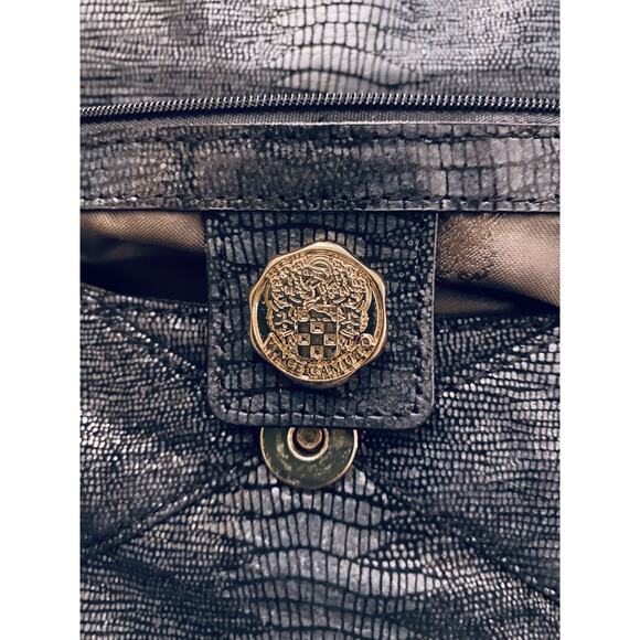 NEW Vince Camuto Gunmetal Leather Snake Embossed ( 6x9inch) Envelope Bag/ Snap - Picture 6 of 7